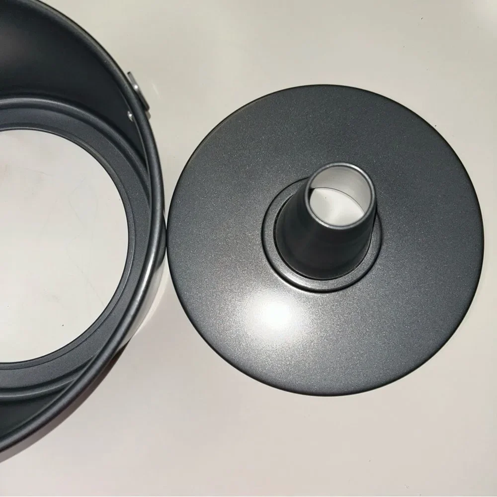 Non-Stick Bundt Cake Pan